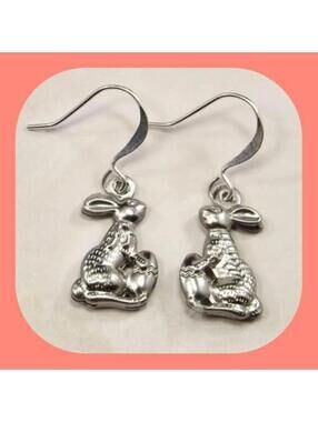 New Adorable 3D Easter 🐣 Bunny🐰 Rabbit 🐇 With Easter 🐣 Egg Earrings